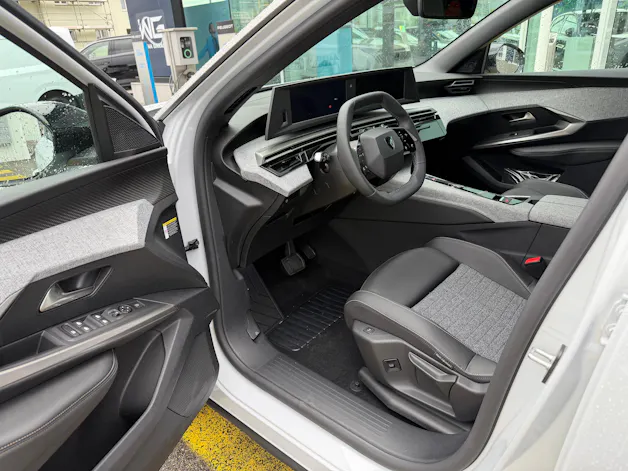 Peugeot 5008 long range e-Allure