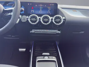 Mercedes-Benz GLA 250 Swiss Star AMG Line 4matic