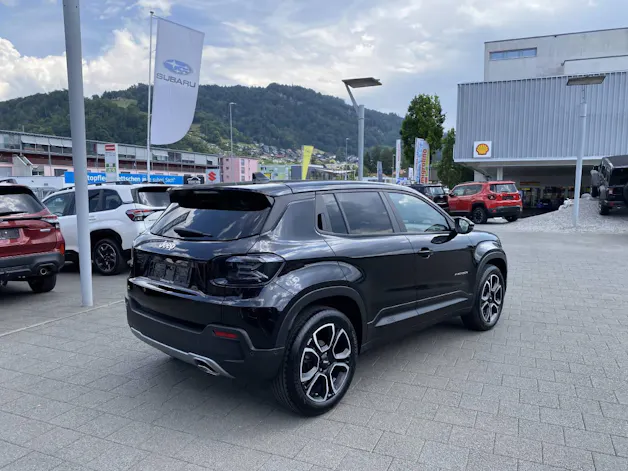 Jeep Avenger 1.2 MHEV Summit