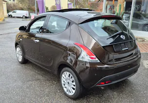 Lancia Ypsilon Platinum Automat mit MFK