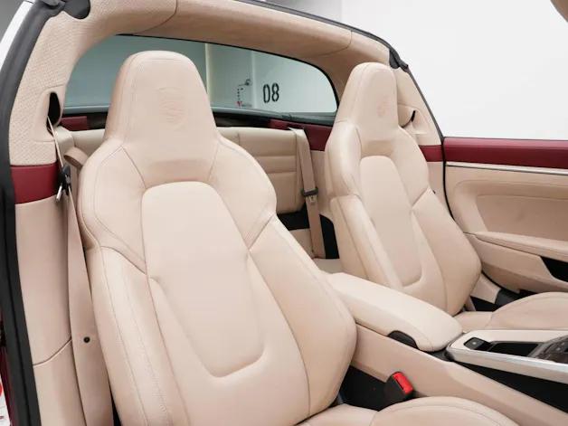 Porsche 911 Targa 4S Heritage Edition