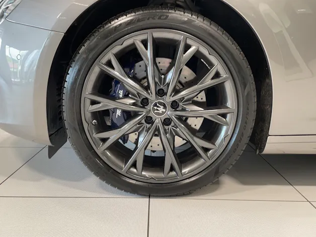 Maserati Ghibli 2.0 Hybrid GranLusso