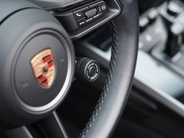 Porsche 911 Carrera 4 Cabriolet