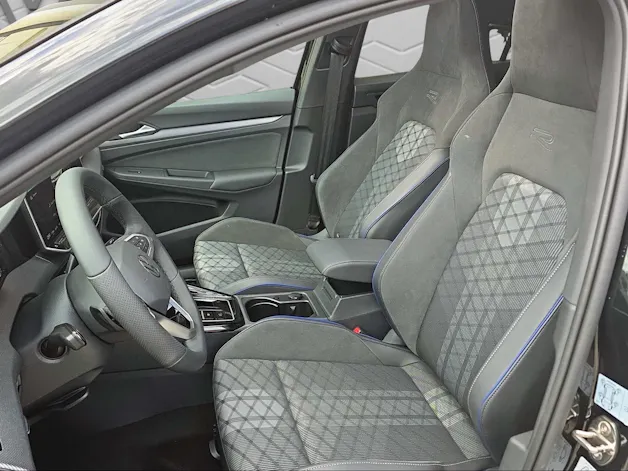 VW Golf 1.5 e TSI mHEV R-Line DSG