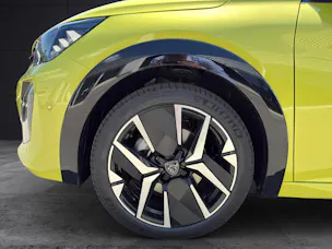 Peugeot 208 1.2 MHEV GT