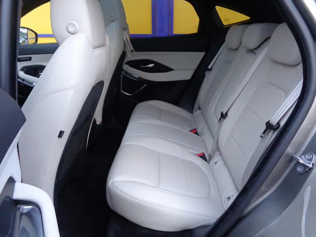 Jaguar E-Pace 2.0 P250 R-Dynamic SE AWD Automatik