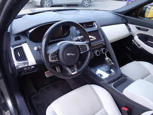 Jaguar E-Pace 2.0 P250 R-Dynamic SE AWD Automatik