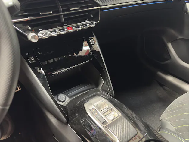 Peugeot 208 1.2 MHEV GT