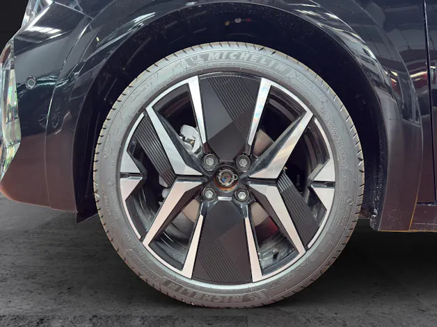 Peugeot 208 1.2 MHEV GT