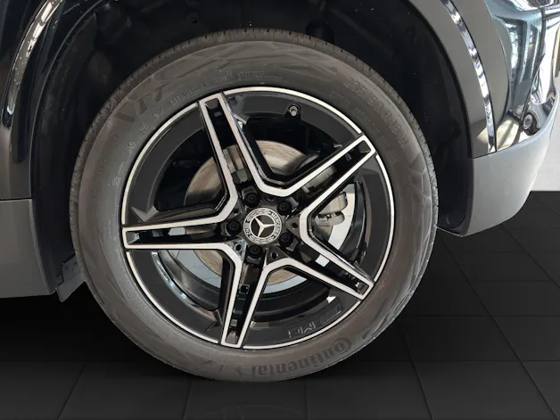 Mercedes-Benz GLA 250 4Matic 8G-DCT Swiss Star