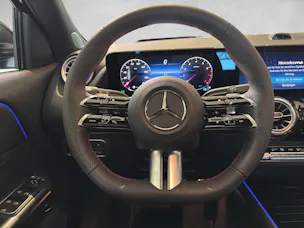 Mercedes-Benz GLA 250 4Matic 8G-DCT Swiss Star