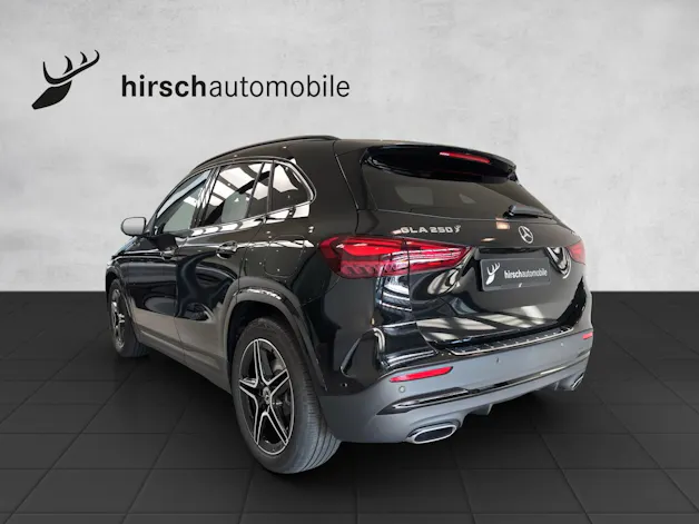 Mercedes-Benz GLA 250 4Matic 8G-DCT Swiss Star