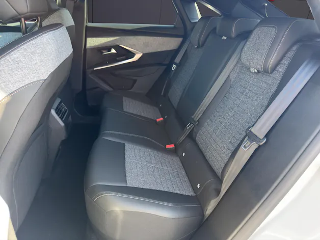 Peugeot 3008 e-Allure Premium AWD