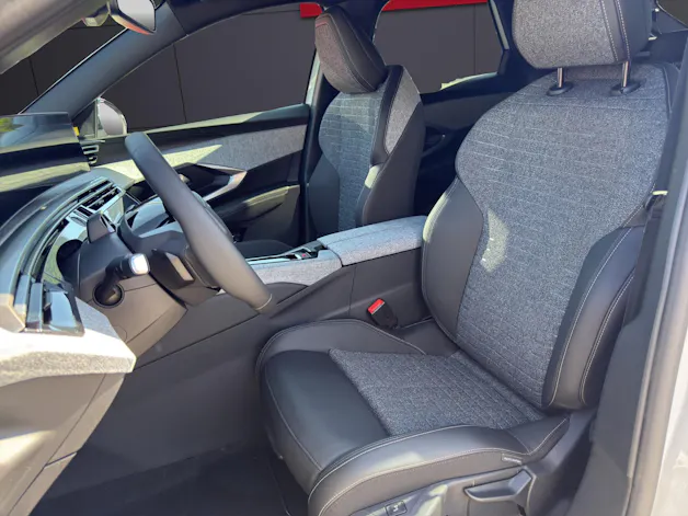 Peugeot 3008 e-Allure Premium AWD