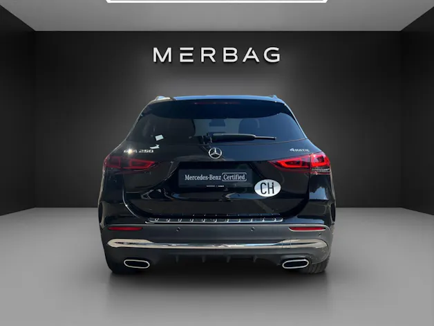 Mercedes-Benz GLA 250 4Matic AMG Line 8G-DCT