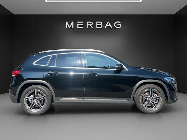 Mercedes-Benz GLA 250 4Matic AMG Line 8G-DCT