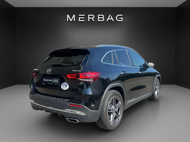 Mercedes-Benz GLA 250 4Matic AMG Line 8G-DCT