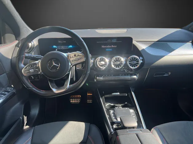 Mercedes-Benz GLA 250 4Matic AMG Line 8G-DCT