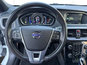 Volvo V40 2.0 T5 Momentum R-Design S/S