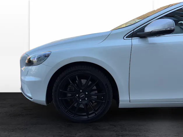 Volvo V40 2.0 T5 Momentum R-Design S/S