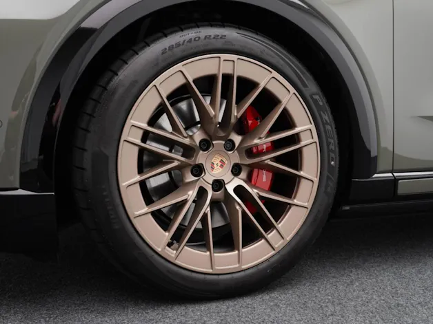 Porsche Cayenne S Electric