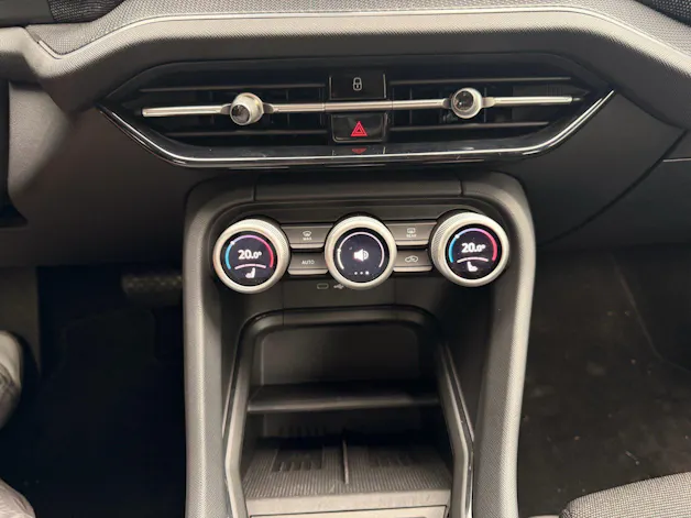 Škoda Kodiaq 2.0 TDI 193 PS 4x4 Selection *** 7 SITZER & TOP AUSSTATTUNG ***