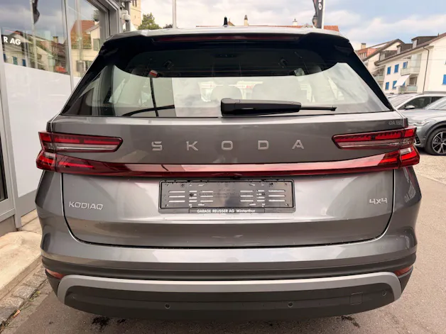 Škoda Kodiaq 2.0 TDI 193 PS 4x4 Selection *** 7 SITZER & TOP AUSSTATTUNG ***