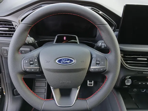 FORD Kuga 2.5 Hybrid ST-Line X 4x4 Black Edition