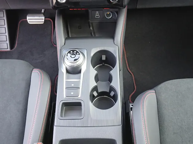 FORD Kuga 2.5 Hybrid ST-Line X 4x4 Black Edition