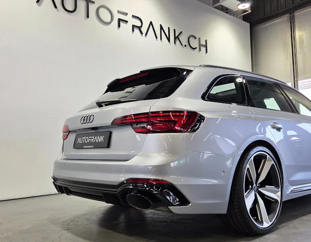 Audi RS4 Avant 2.9 V6 TFSI quattro T-Tronic
