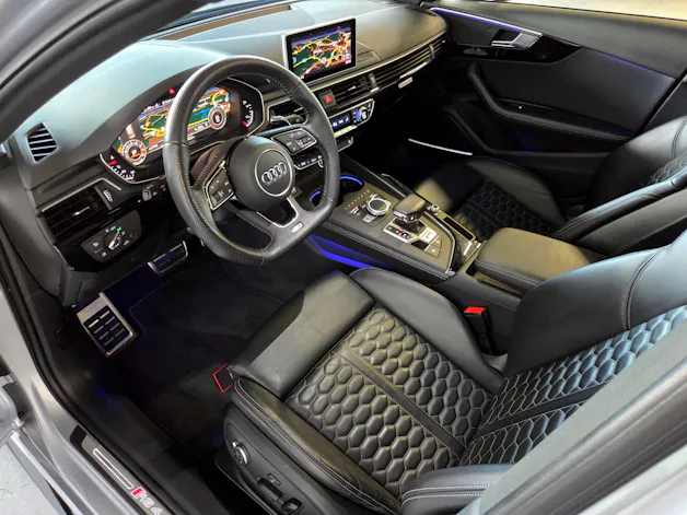 Audi RS4 Avant 2.9 V6 TFSI quattro T-Tronic