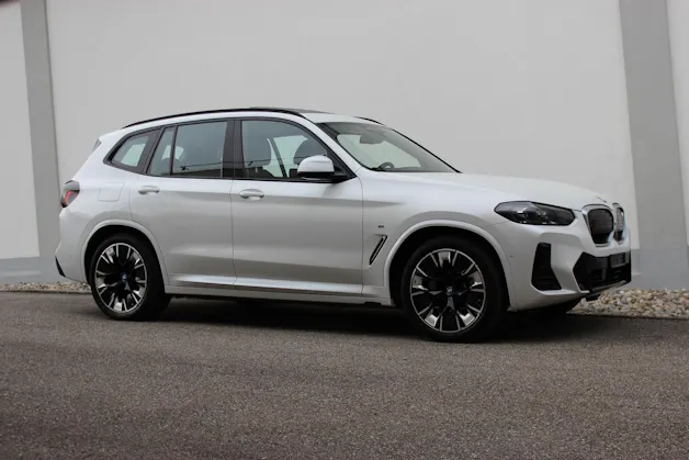 BMW iX3 Impressive *0.9%-LEASINGAKTION*