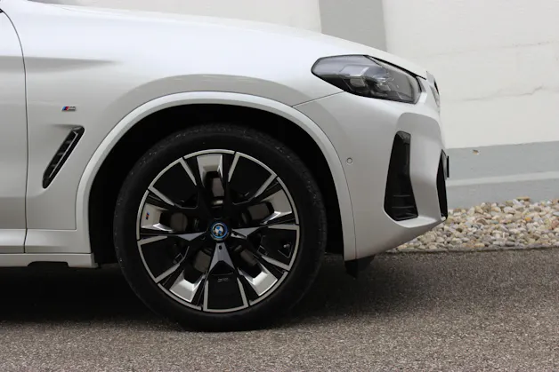 BMW iX3 Impressive *0.9%-LEASINGAKTION*
