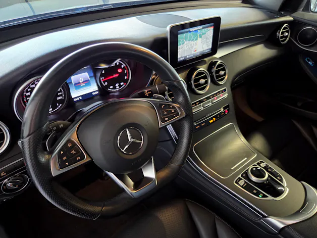 Mercedes-Benz GLC 300 AMG Line 4m