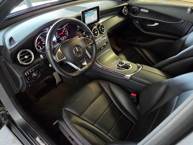 Mercedes-Benz GLC 300 AMG Line 4m