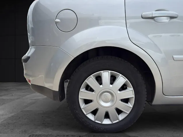 Ford Focus 1.8i Benzin Trend
