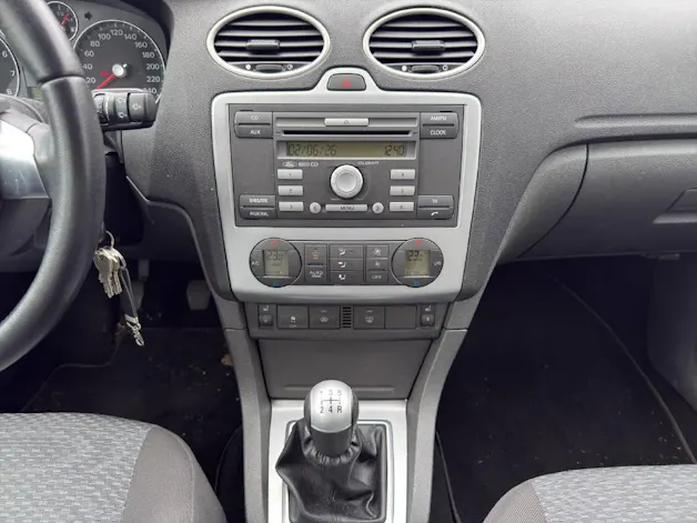 Ford Focus 1.8i Benzin Trend