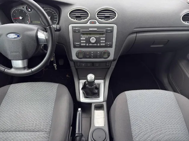 Ford Focus 1.8i Benzin Trend