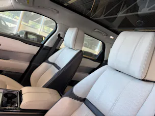 Land Rover Range Rover Velar R-Dynamic P 300 HSE | CH Fahrzeug | Panorama | Oyster | Luftfederung | Lückenlos Service |