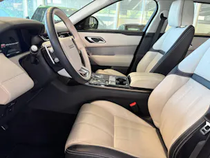 Land Rover Range Rover Velar R-Dynamic P 300 HSE | CH Fahrzeug | Panorama | Oyster | Luftfederung | Lückenlos Service |