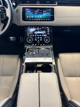 Land Rover Range Rover Velar R-Dynamic P 300 HSE | CH Fahrzeug | Panorama | Oyster | Luftfederung | Lückenlos Service |