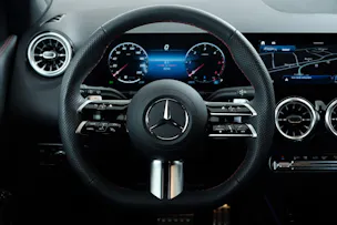 Mercedes-Benz GLA-Klasse H247 GLA 220 d Swis