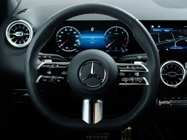 Mercedes-Benz GLA 220d 4Matic 8G-DCTSwiss Star