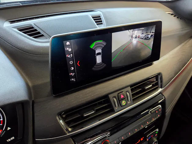 BMW X2 20i xDrive SAG