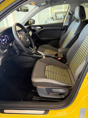 Audi A1 Sportback 35 TFSI advanced | CH Fahrzeug | Technikpaket LED | MMI Navi Plus | Kamera | Virtual Cockpit |