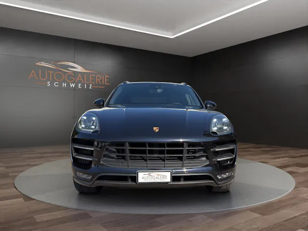 Porsche Macan Turbo PDK | CH Fahrzeug | Swiss Package | 21" | PANORAMA | AHK elektr. | Luftfederung | DAB |