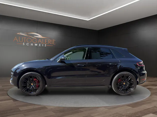 Porsche Macan Turbo PDK | CH Fahrzeug | Swiss Package | 21" | PANORAMA | AHK elektr. | Luftfederung | DAB |