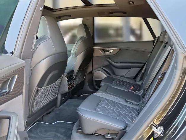 Audi SQ8 SUV TFSI quattro tiptronic Mythosschwarz Metallic