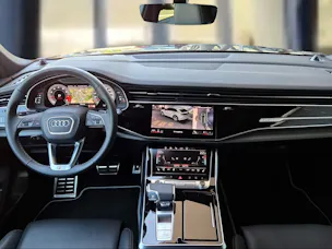 Audi SQ8 SUV TFSI quattro tiptronic Mythosschwarz Metallic
