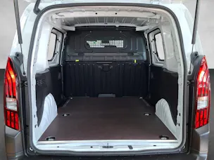 Peugeot e-Partner Kaw. 800 Standard 50 kWh